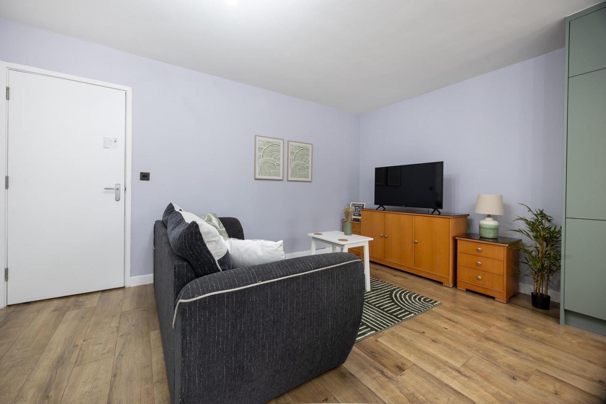 Appartamento Stunning 3Br, Free Parking, Near Town Center, Long Term Discoun Reading Esterno foto