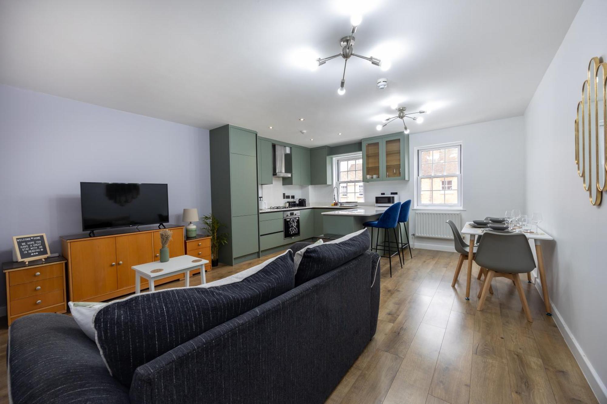 Appartamento Stunning 3Br, Free Parking, Near Town Center, Long Term Discoun Reading Esterno foto