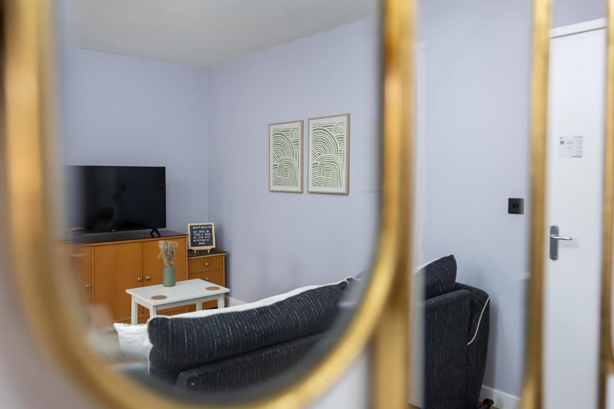 Appartamento Stunning 3Br, Free Parking, Near Town Center, Long Term Discoun Reading Esterno foto