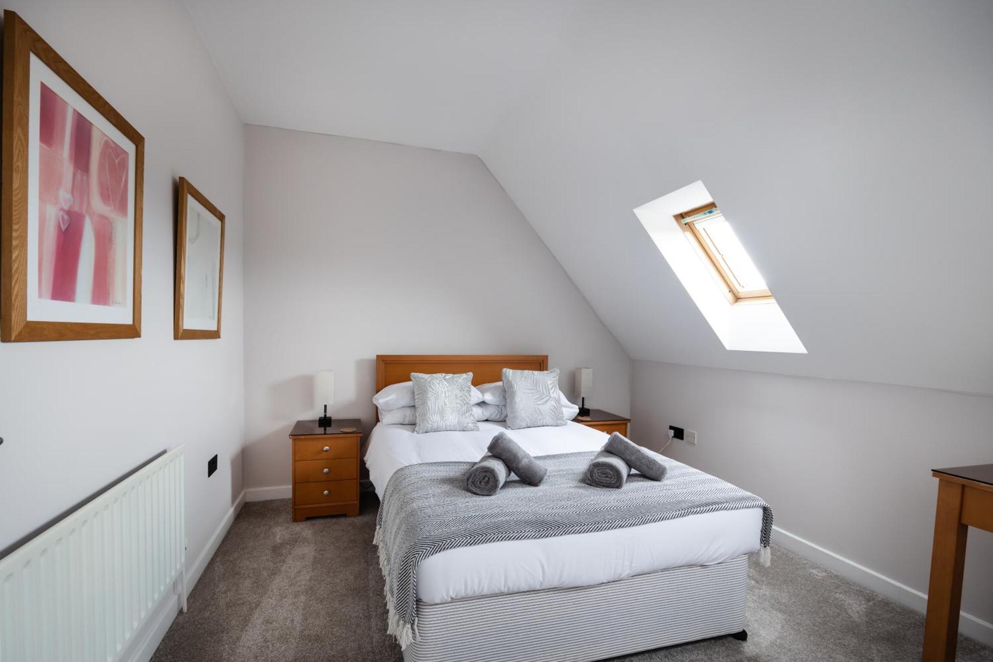 Appartamento Stunning 3Br, Free Parking, Near Town Center, Long Term Discoun Reading Esterno foto
