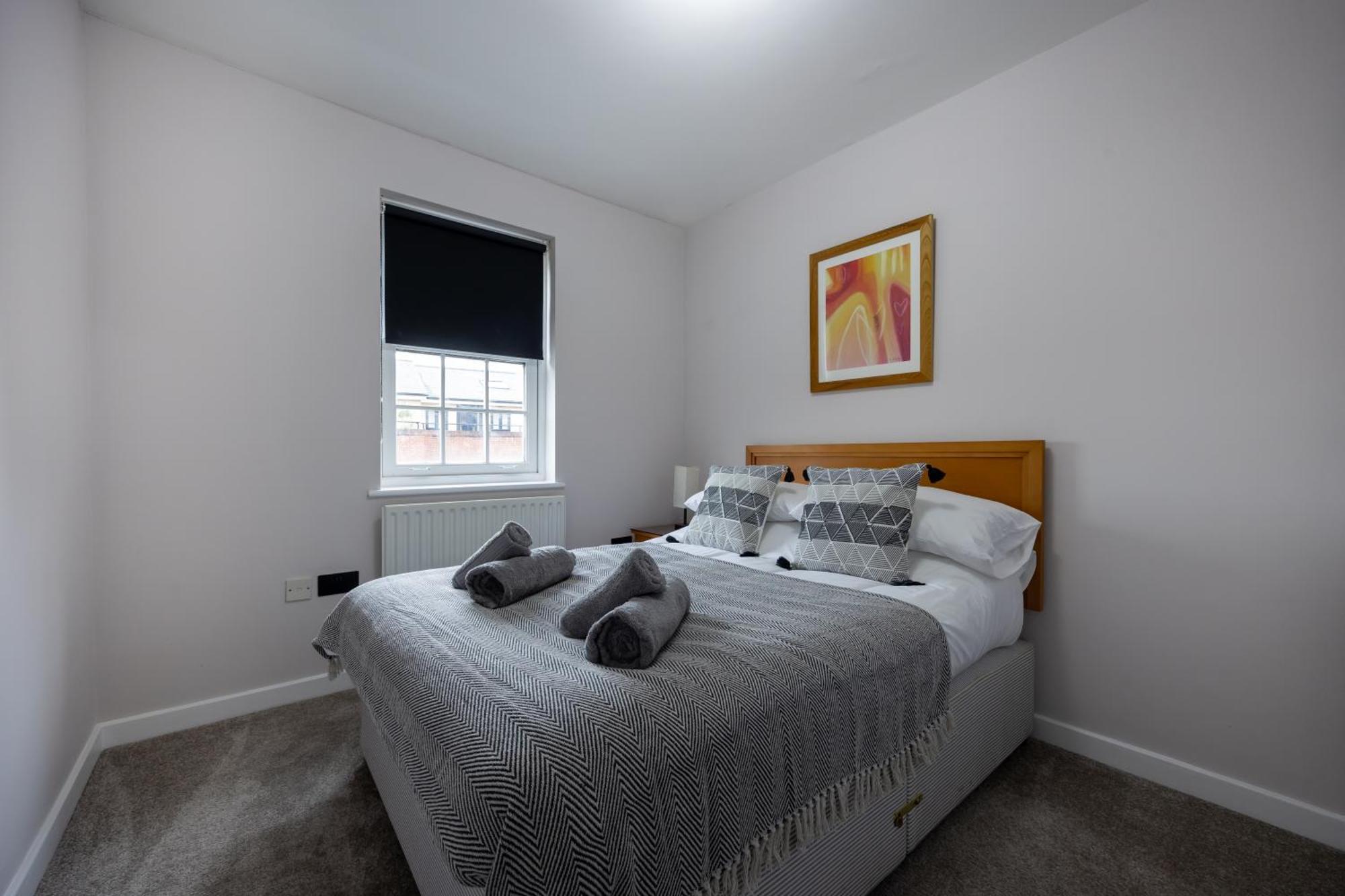 Appartamento Stunning 3Br, Free Parking, Near Town Center, Long Term Discoun Reading Esterno foto
